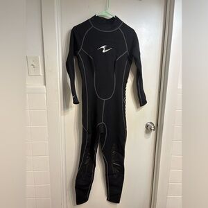 NWT Women's Black Wetsuit